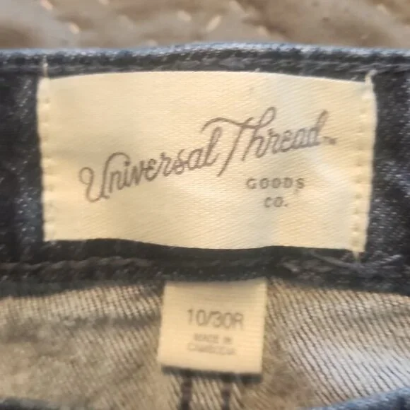 Universal threads vintage midi jean shorts size 10 or 30 - Picture 3 of 5